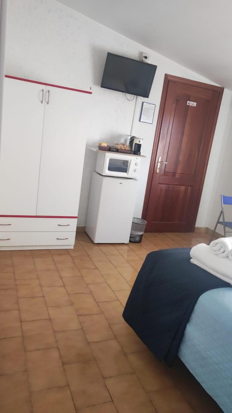 B&B La Pace Ардеа Екстериор снимка
